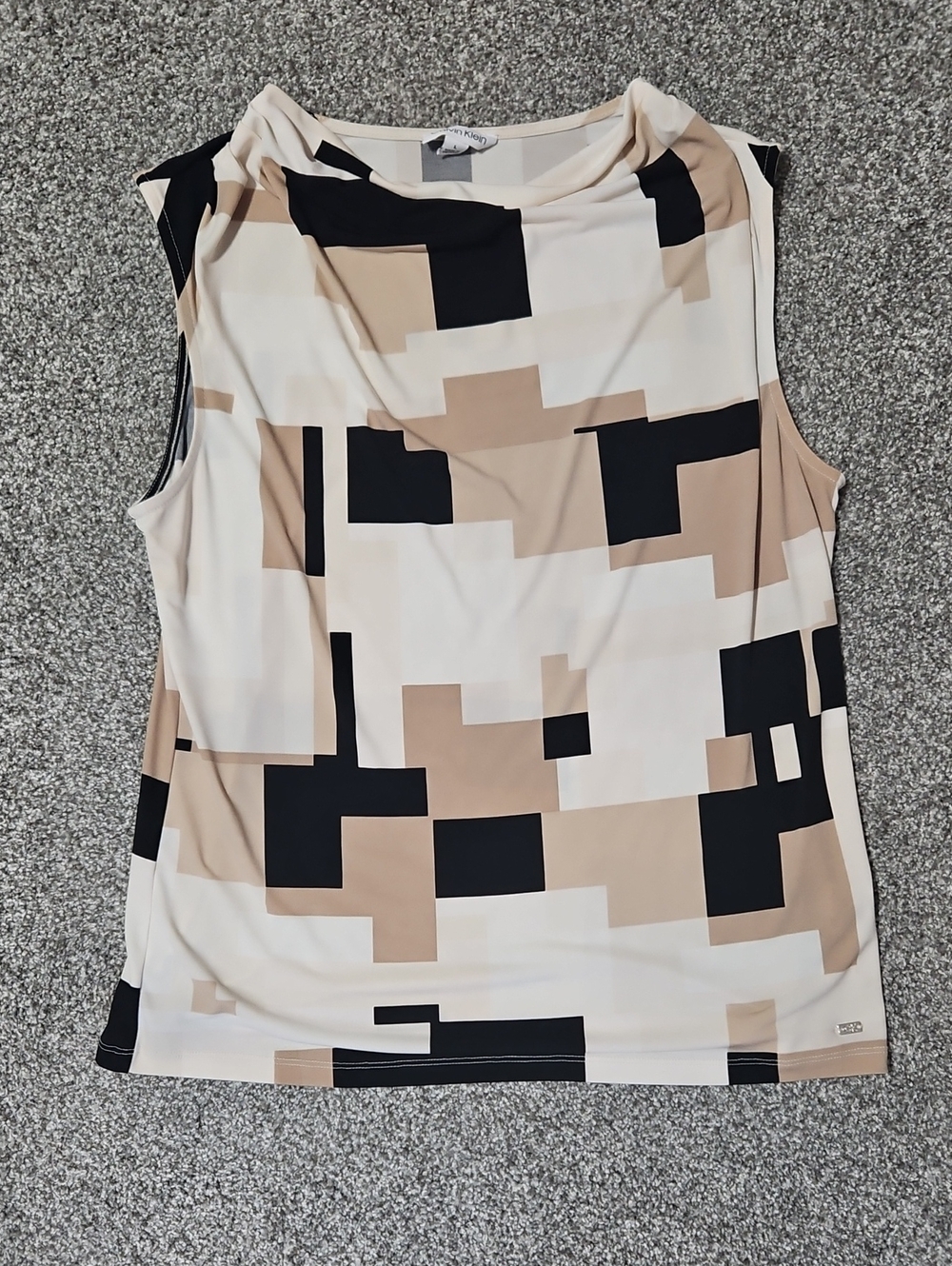 Geometric Print Sleeveless Top - Beige & Black